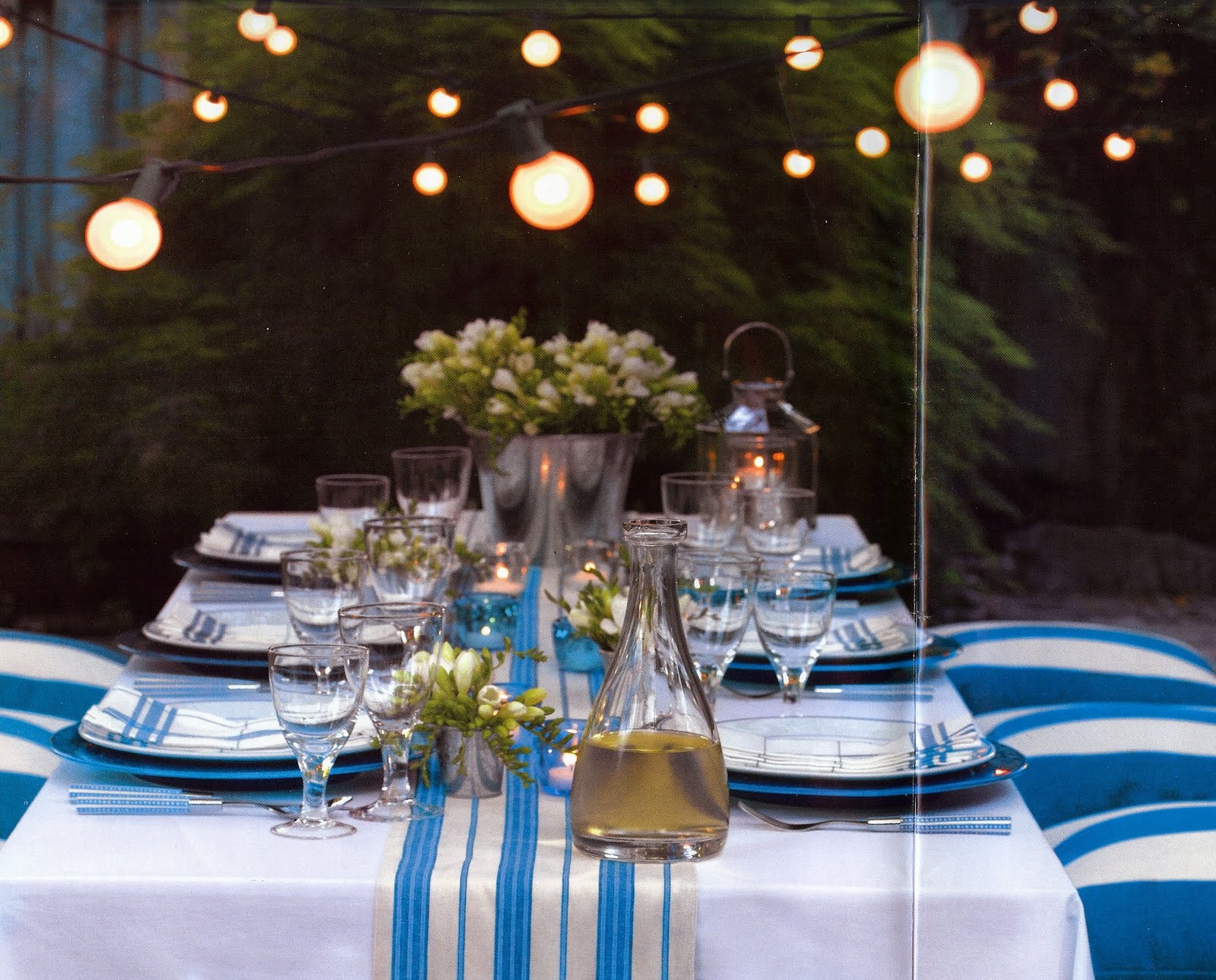 string lights outdoor table